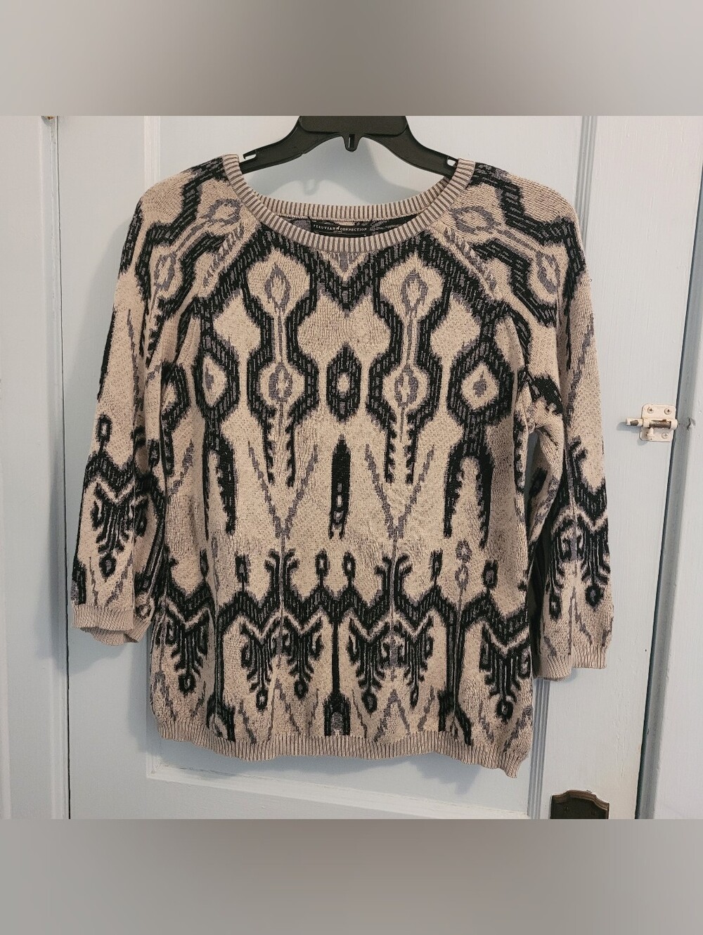 Women's Beige and Black Patterned Sweater